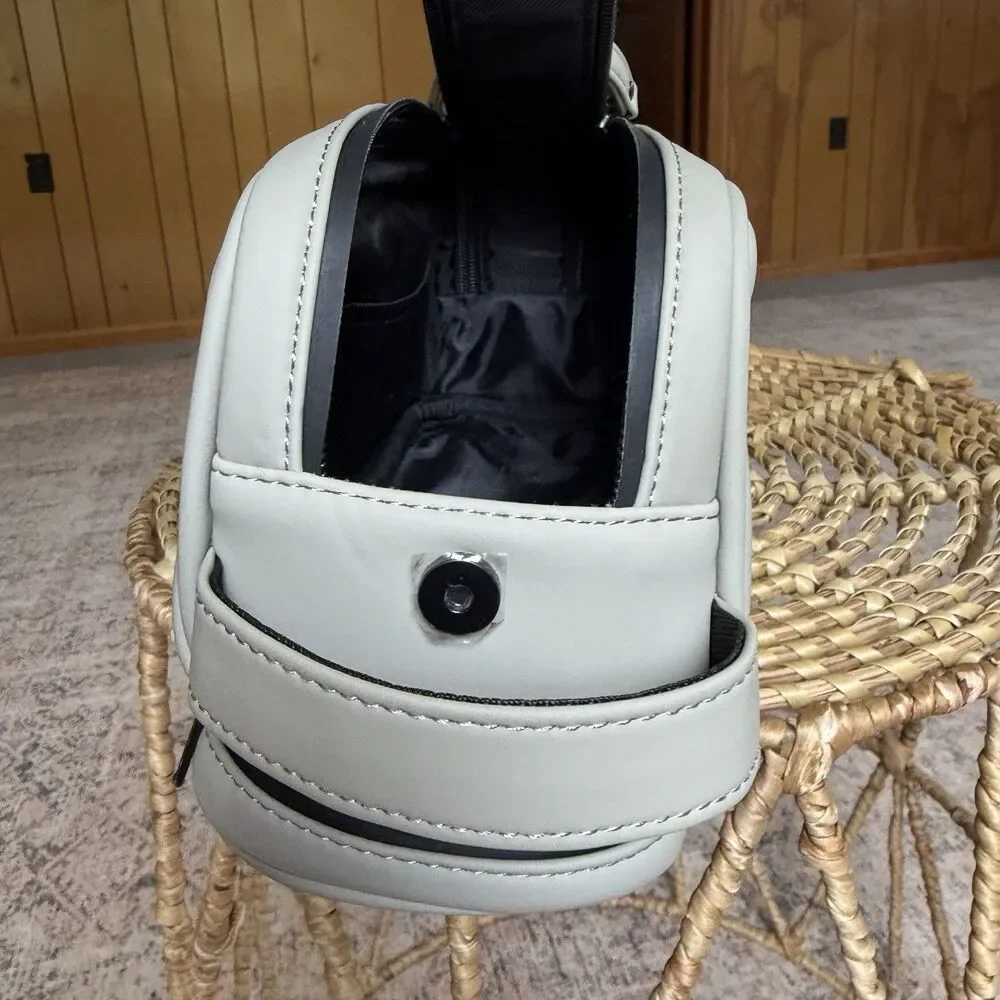MVST The Toiletry Bag In Grey Beige EXCELLENT Condition MSRP $95